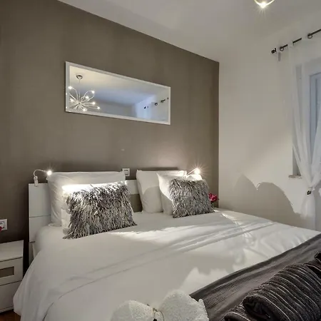 Feel Good Apartamento Sukošan