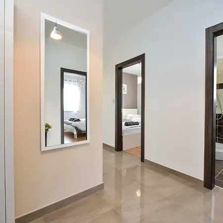 Feel Good Apartamento Sukošan