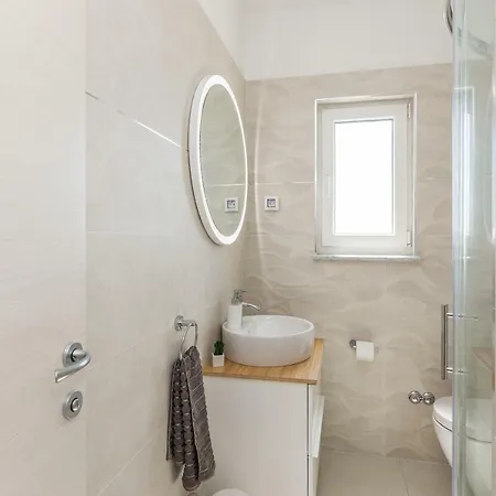 Feel Good Apartamento Sukošan